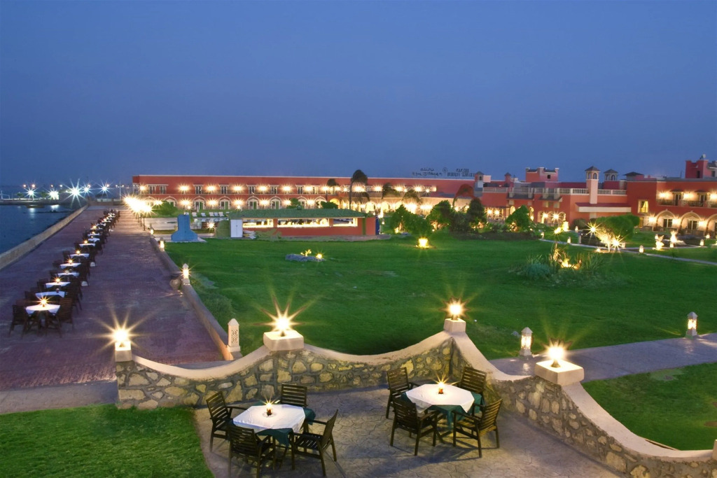 Helnan Auberge Fayoum