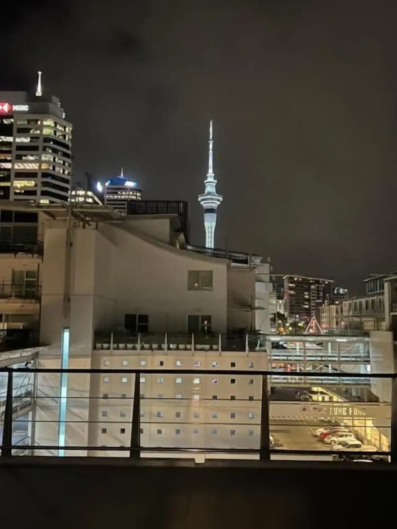 Waterfront Seaview Apt Hotel