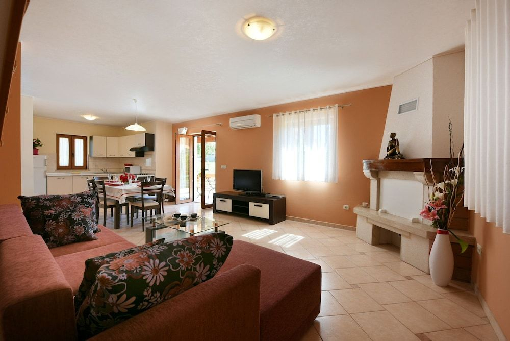 Villa Kmacici 377