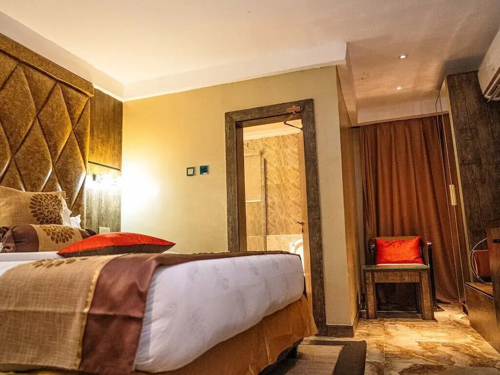 Joker Hotel And Suite