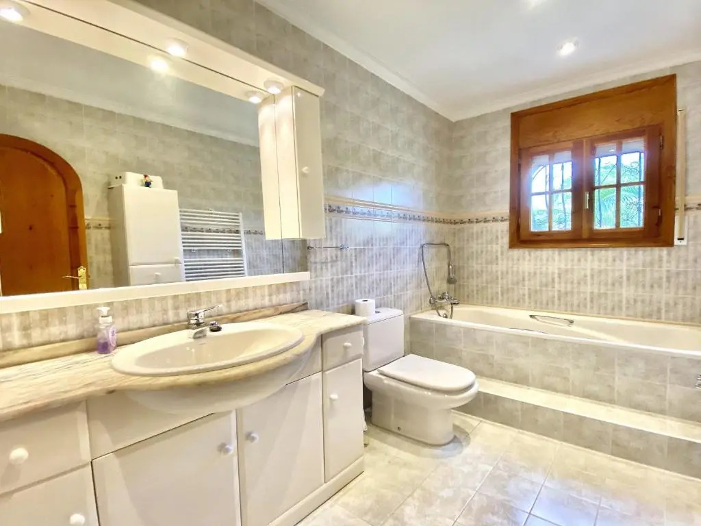 Villa Leonore stunning 2bedroom villa with air-conditioning & private swimming pool