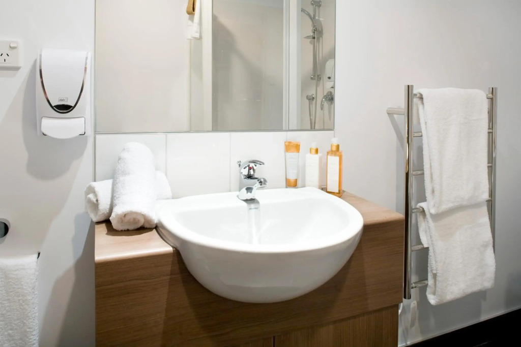 Nesuto St Martins Apartment Hotel
