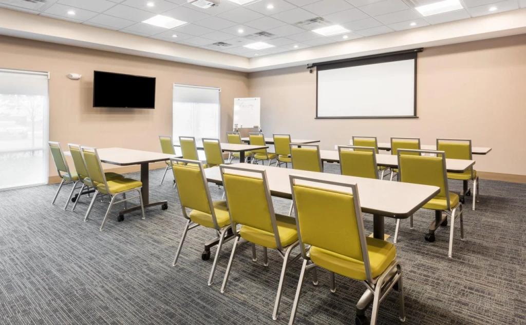 Holiday Inn Express & Suites St. Louis - Chesterfield by IHG