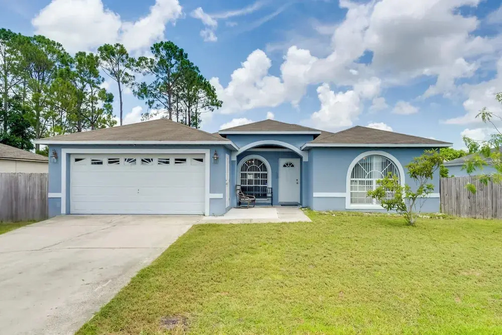 Fenced Yard & Game Room: Family Home in Kissimmee