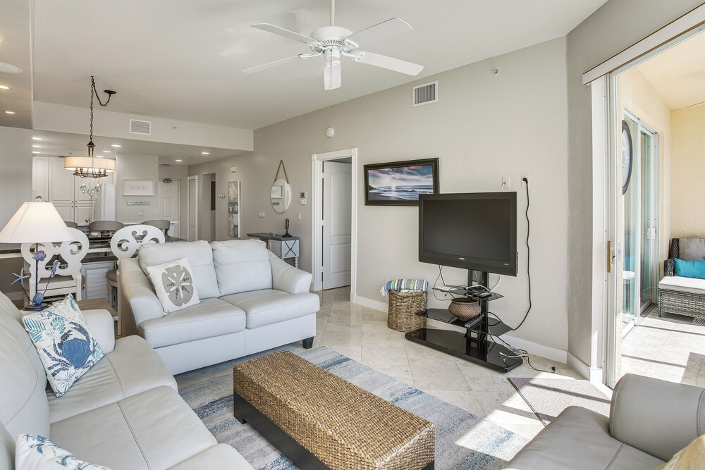 Sunsets & Sails! Waterfront Punta Gorda Condo