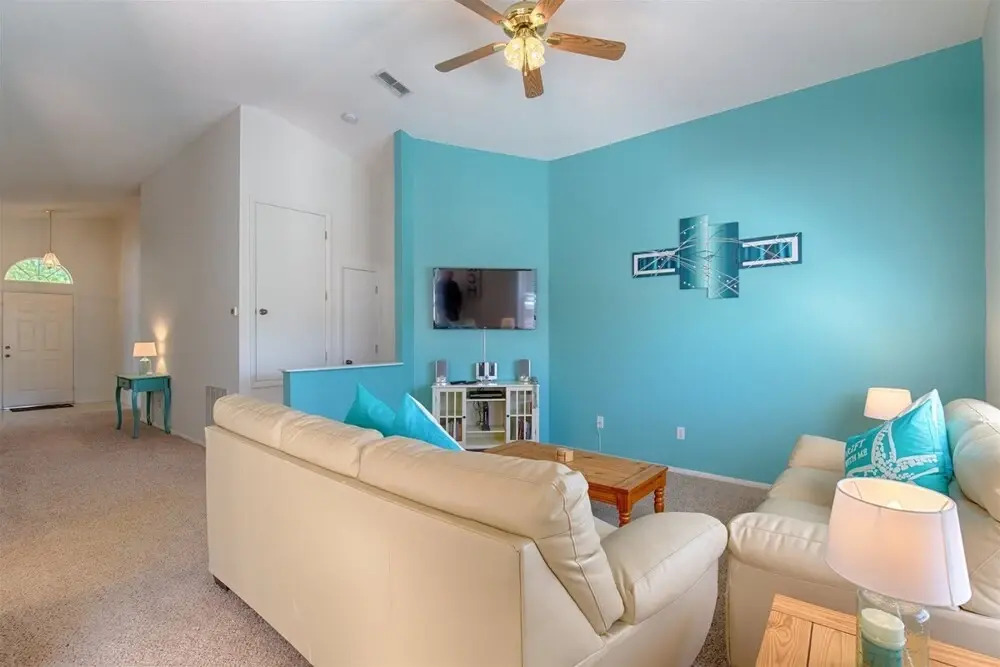 Newly Refurbished 4 bed With Themed Children`s Rooms With Free Pool Heat