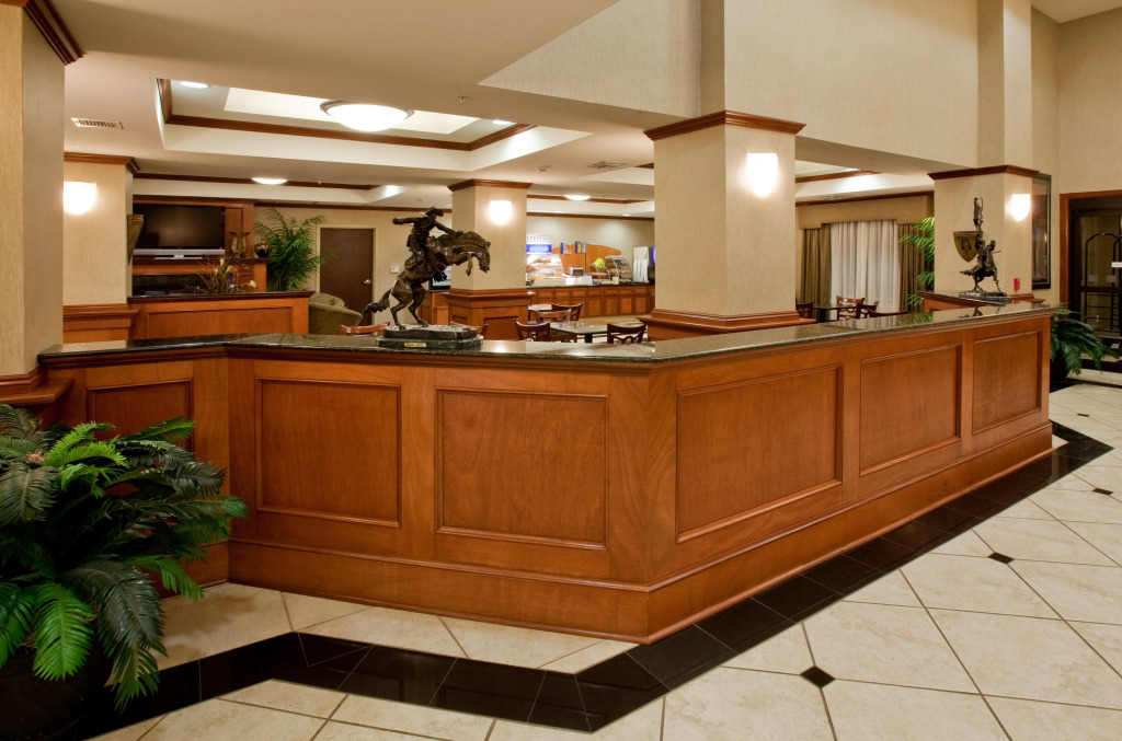 Holiday Inn Express Hotel and Suites Ada by IHG