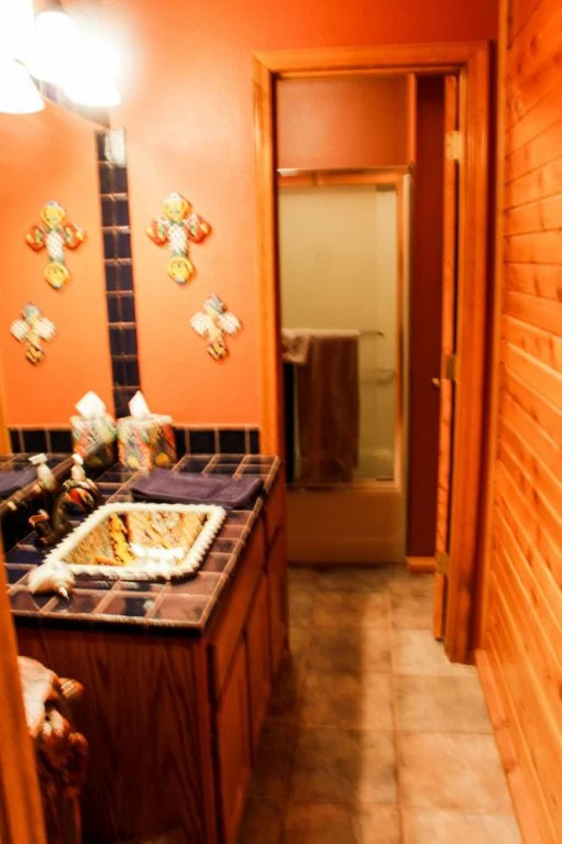 Frontier Lodge