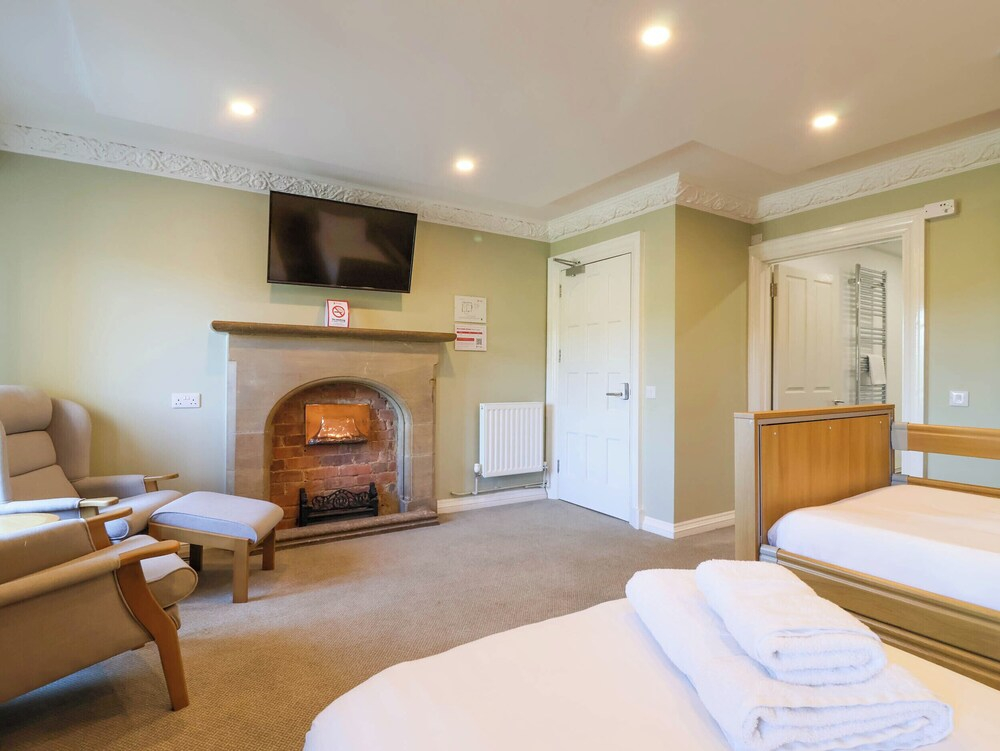 Harcombe House Rooms Accessible Ground Floor Twin