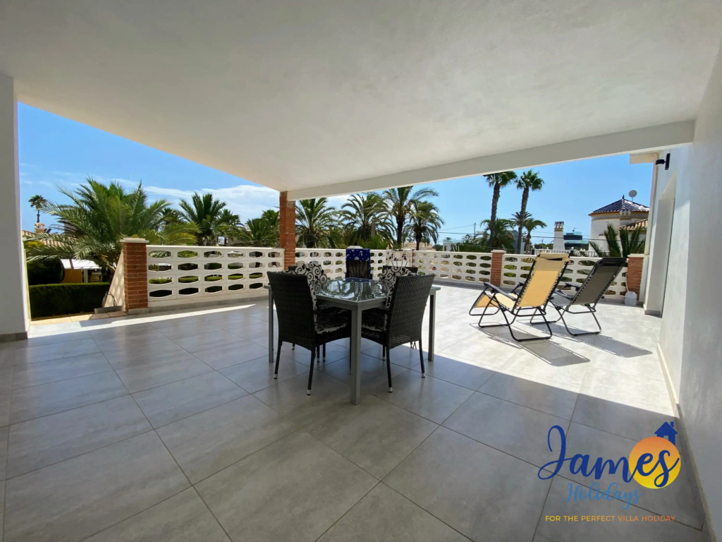 Cabo Roig Penthouse  close to the beach sleeps 8 LZ4