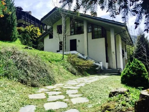Chalet Cretaz