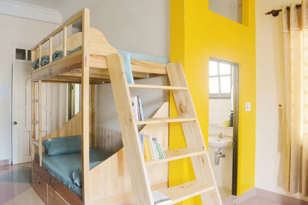 Dora Hostel