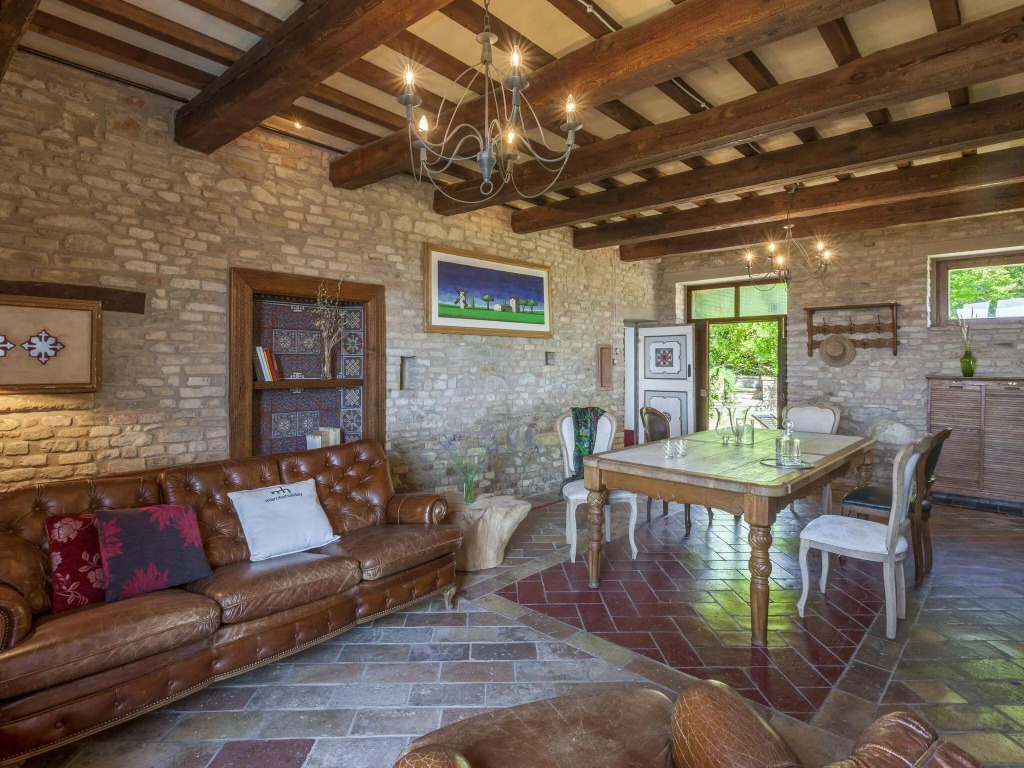 Mansion in Vallefoglia With Pool and Panorama