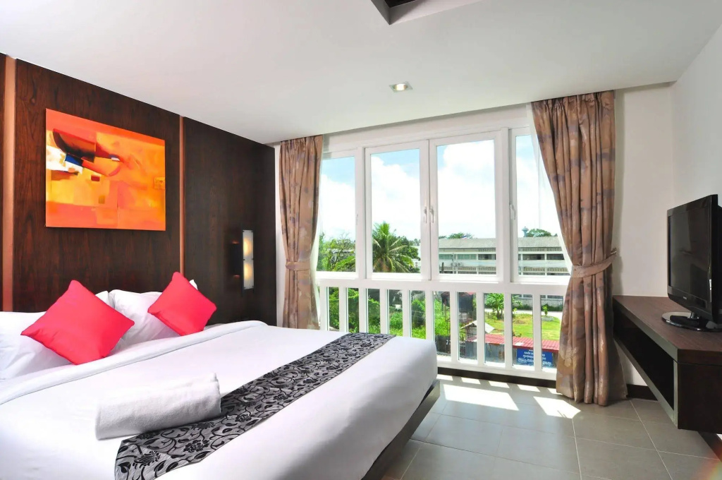 Ratana Hotel Chalong