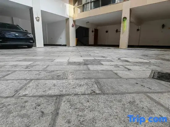 Shuijing Business Hotel