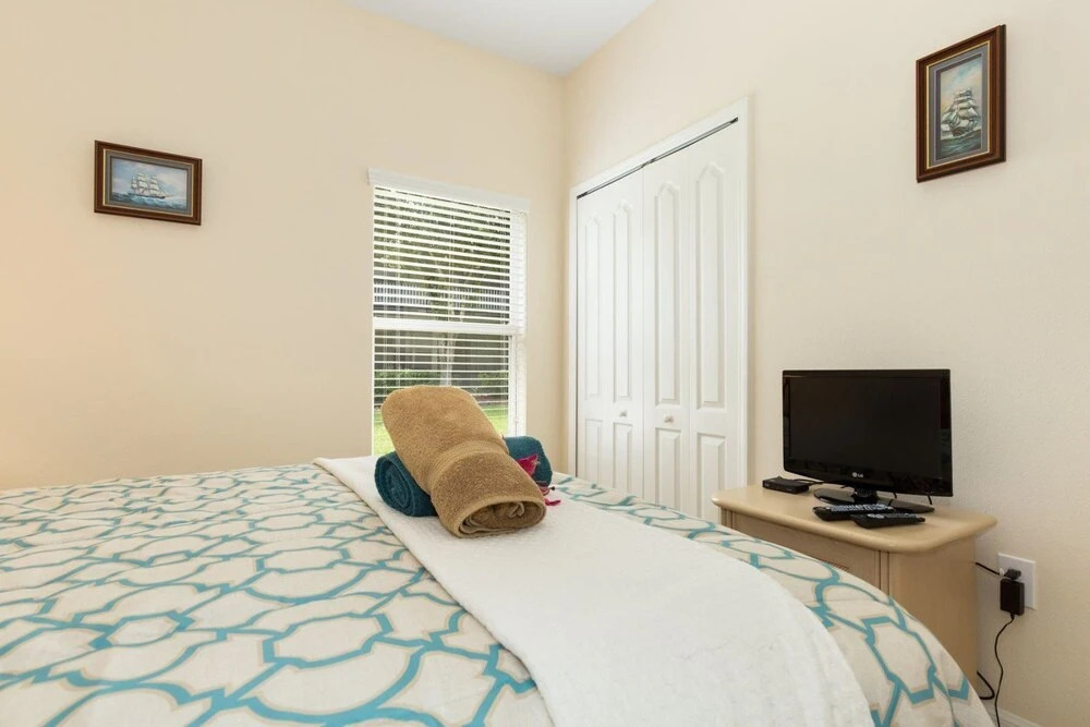 Beautifully Furnished Executive Home on Gated Community Near Disney and Champions Gate - 388