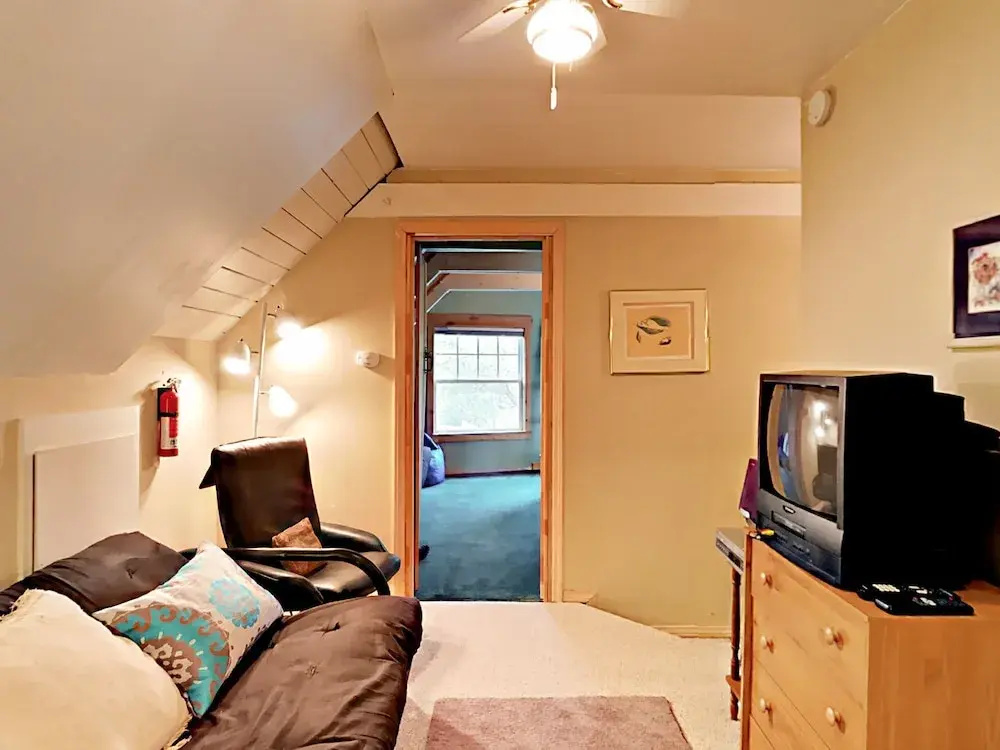 4br W/ Hot Tub Near Beach & Slopes 4 Bedroom Home