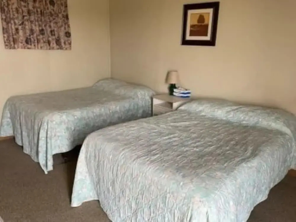 Gull Lake Lodge Motel