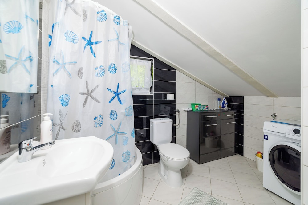 Apartments Mirjana T