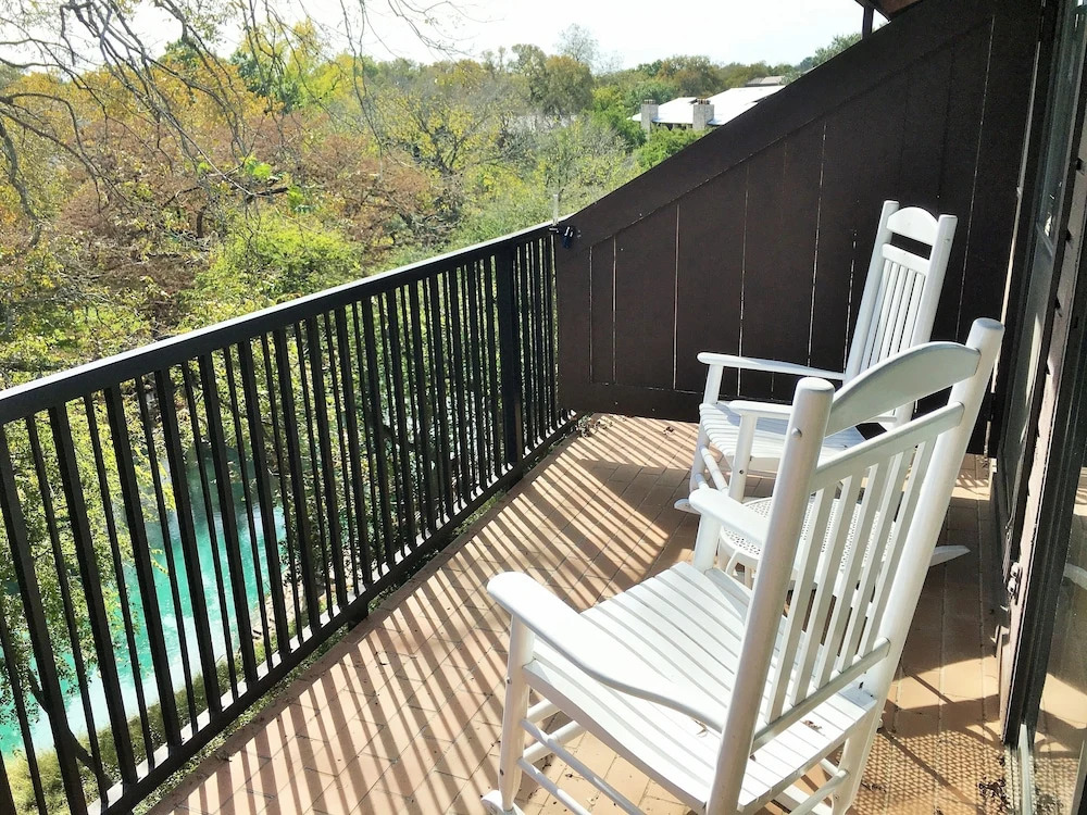 Delroy Curly Rays Comal  Cw C211 2 Bedroom Condo by RedAwning