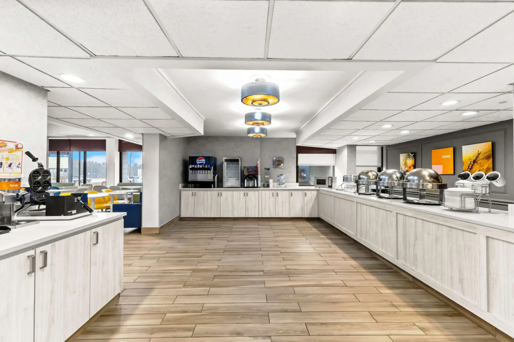 Comfort Inn & Suites Evansville Airport