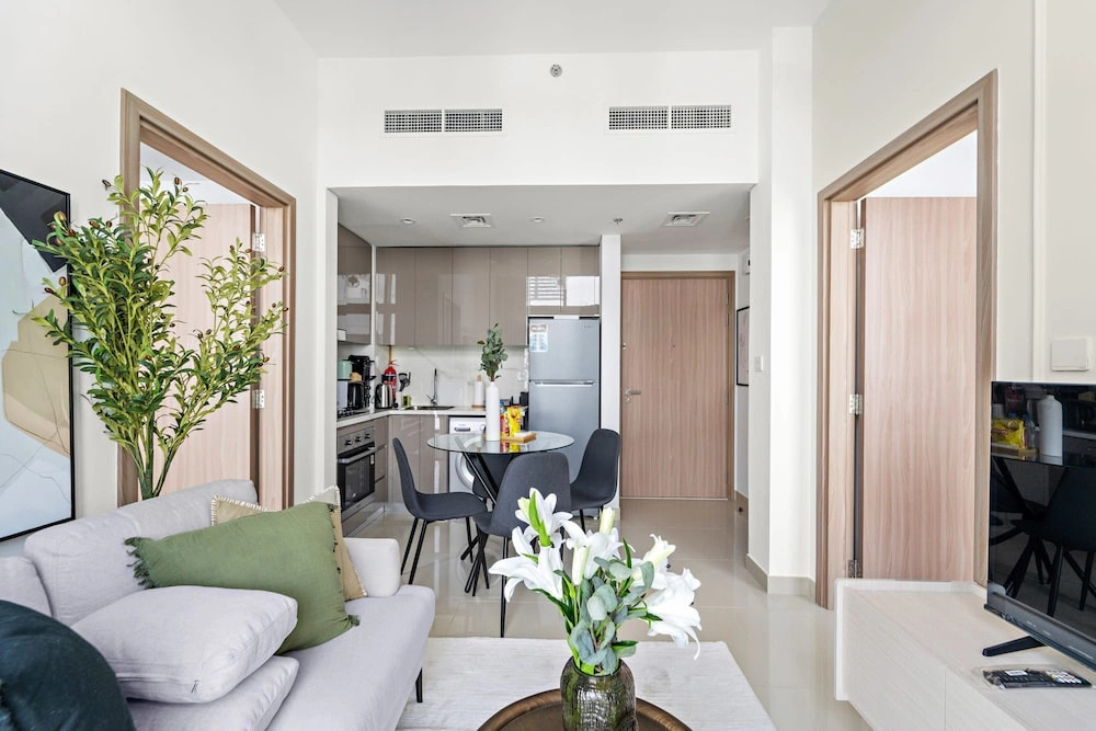 Silkhaus Cozy 2BR Sobha Hartland Azizi Gardens