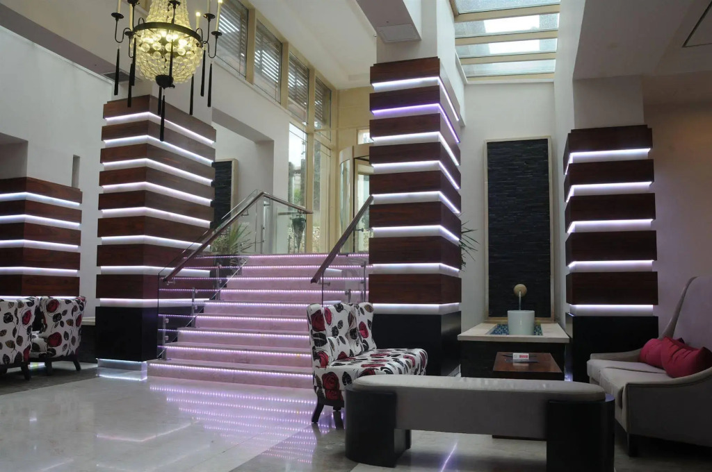 Grand Park Hotel
