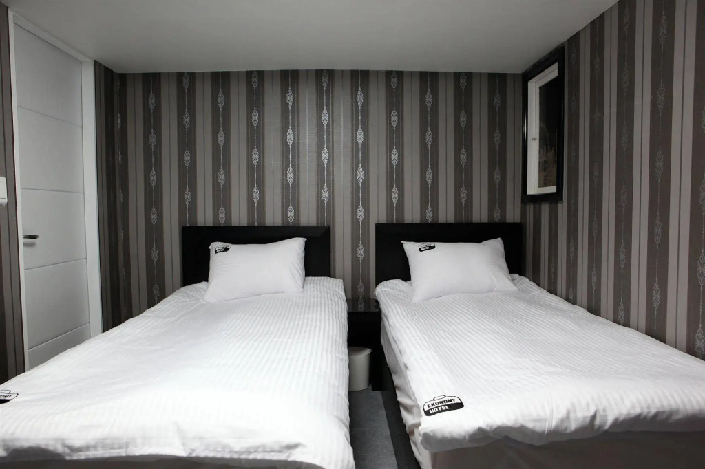Ekonomy Hotel