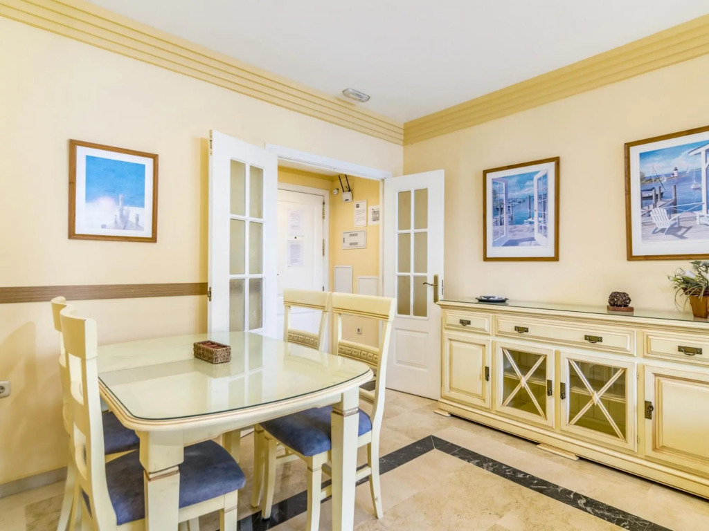 Stunning Apartment on the beach 358