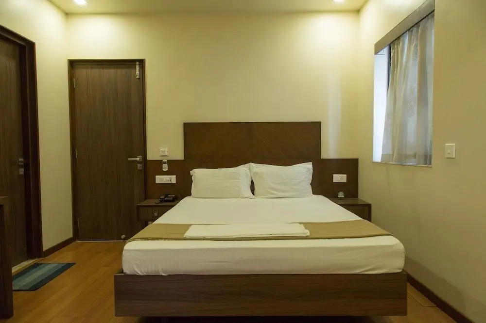 JK Rooms 137 Majestic Annexe