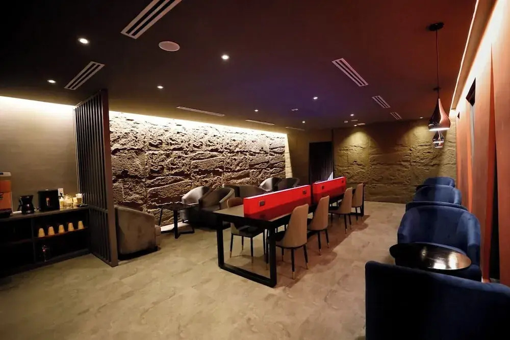 사이공 트래블 라운지 Saigon Travel Lounge