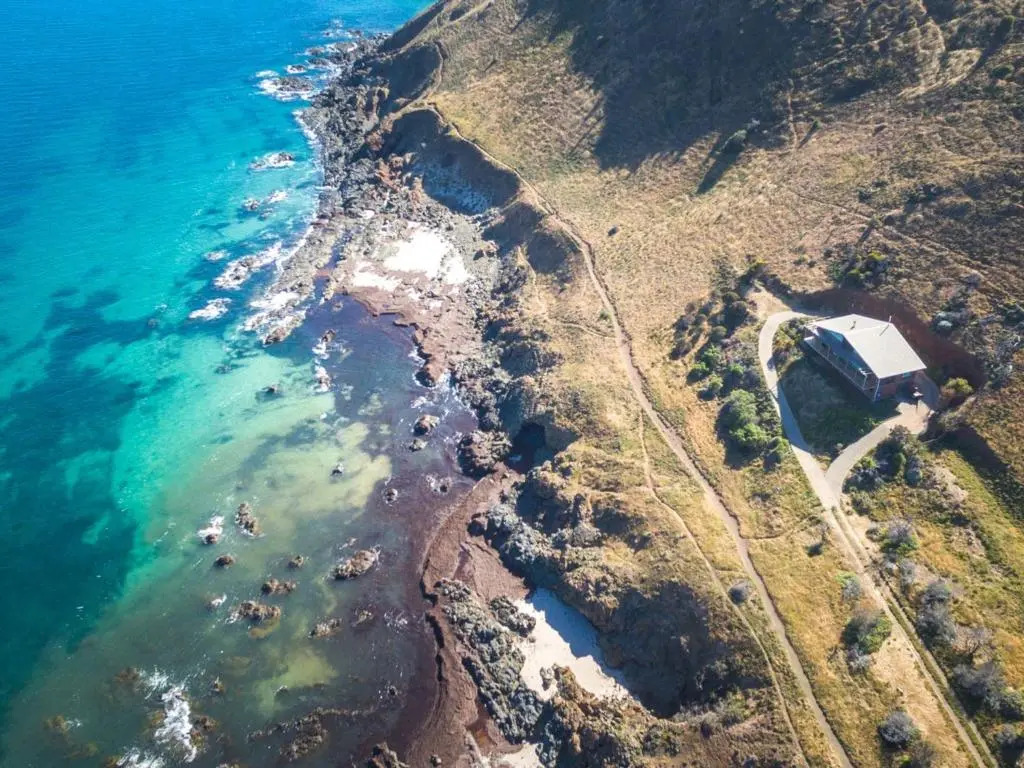 Cliffs End Beach Shack 105 Gold Coast Drive