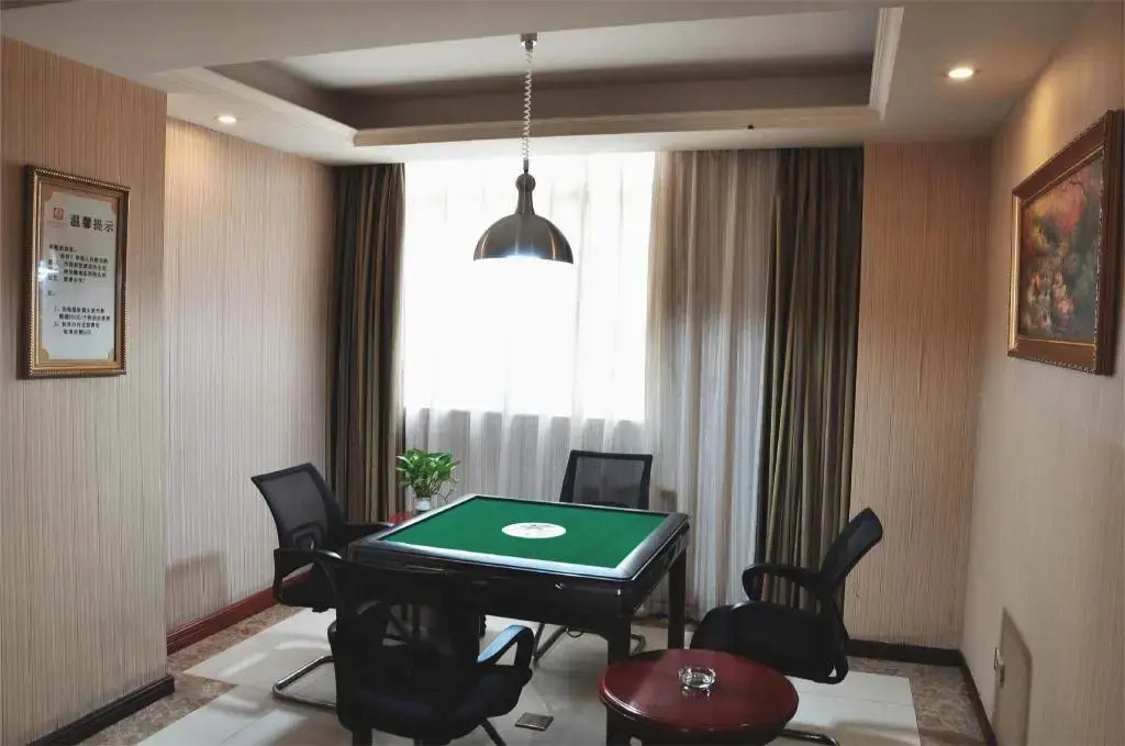 Vienna Hotel Shenzhen Guanlan Tangren Street