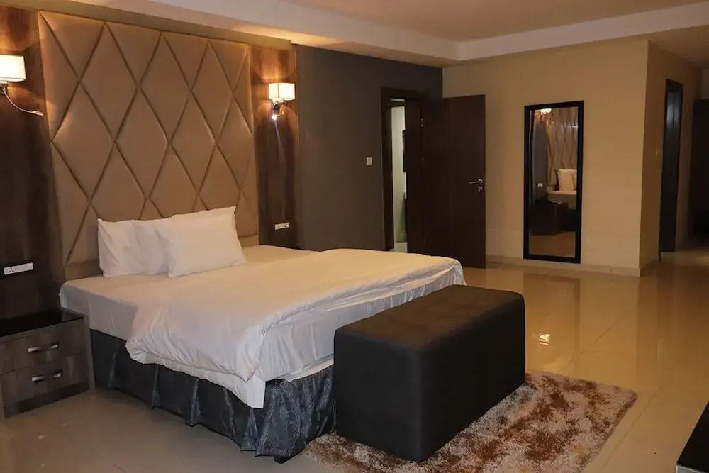 Delad Hotel and Suites