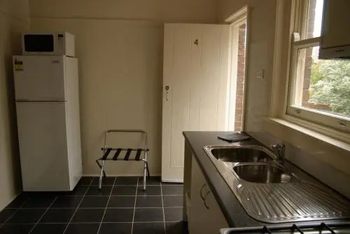 Accommodation Sydney Rockdale - 2 Bdr Pet Friendly Budget Apartment