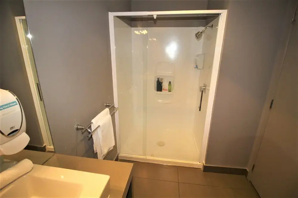 Industrial Style Apt - Tetar Anzac 603