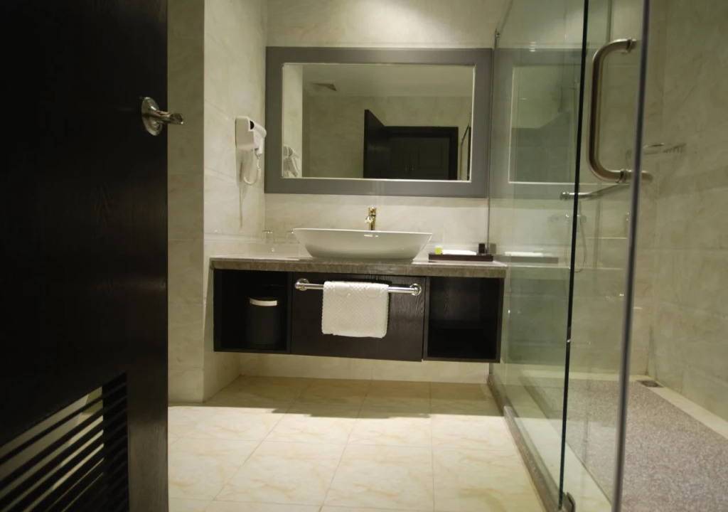 The Litz Hotel Suites