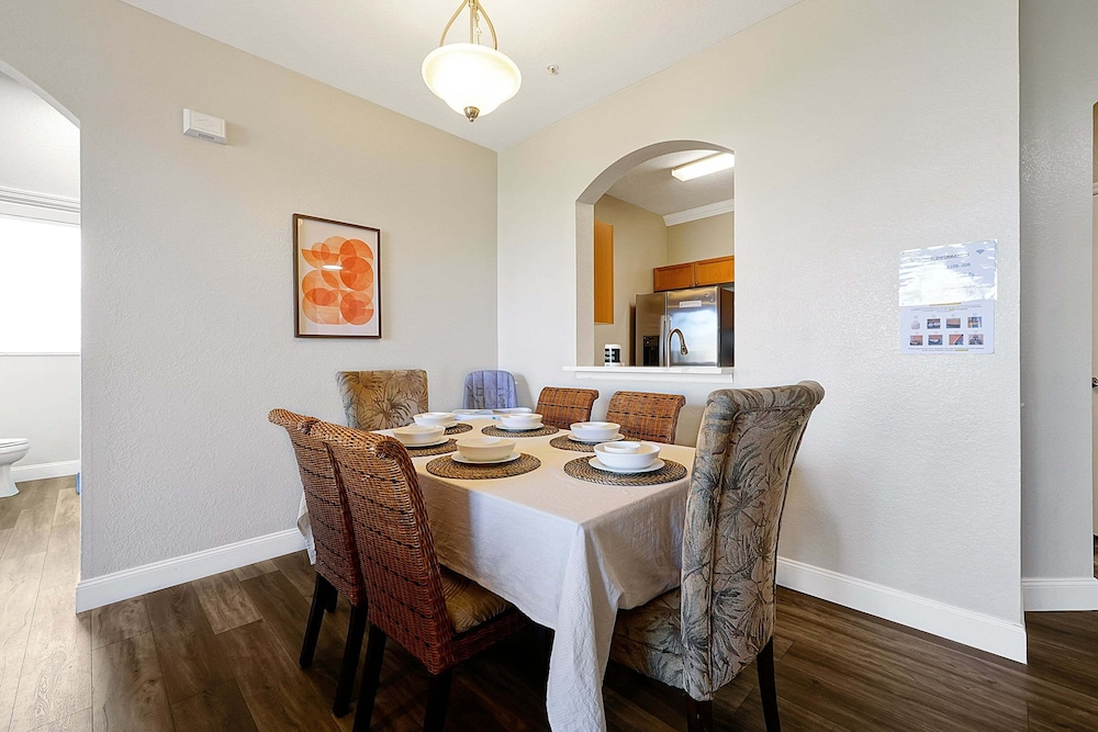 8105 Coconut Palm WAY Unit 205, Kissimmee,3beds