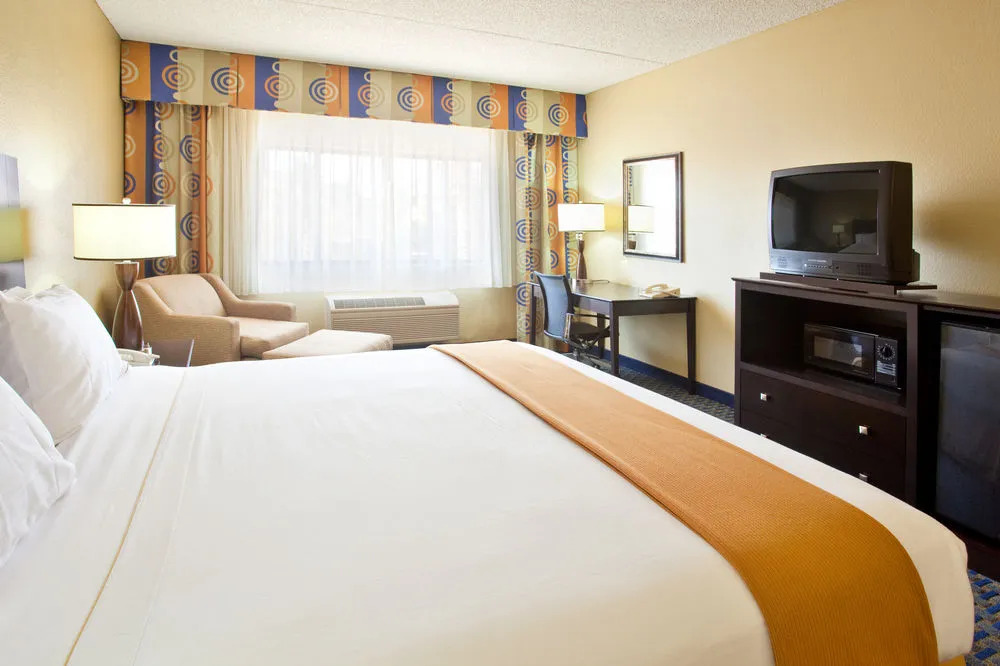 Holiday Inn Express & Suites Phoenix/Chandler (Ahwatukee)