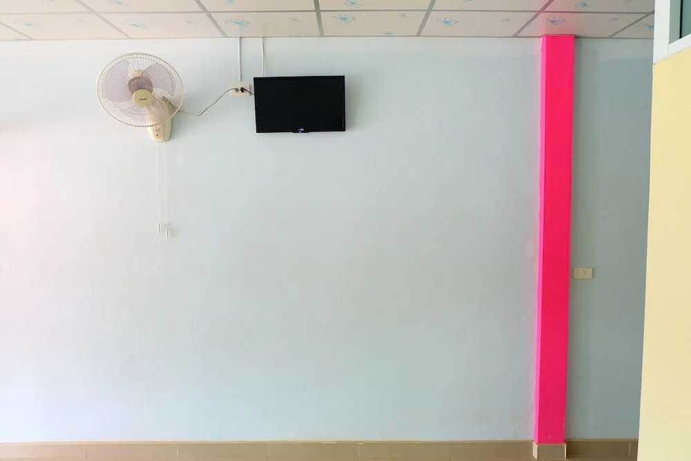 Thanaroj Guesthouse
