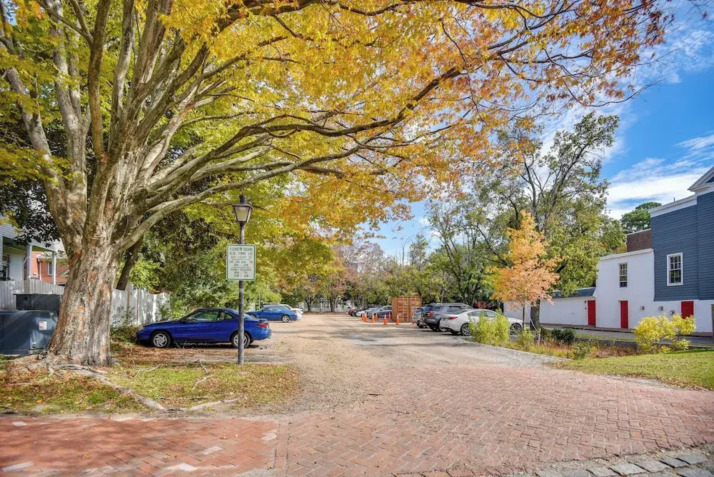 Steps to Elizabeth River & Dtwn! Portsmouth Condo