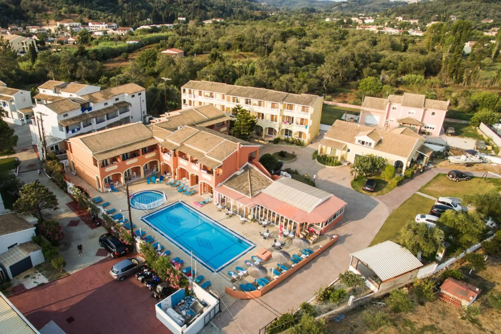 Luisa Hotel