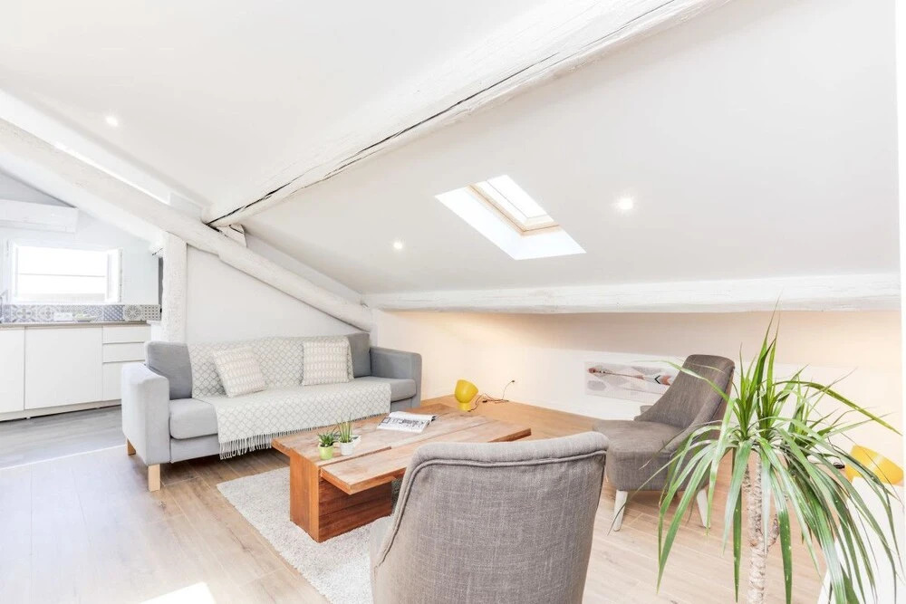 Wonderful 2 Bedrooms, Place de la Comédie