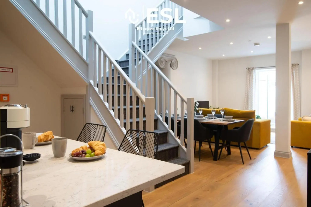 Dashing 2 Bedroom Duplex Church Apartment With Free Parking