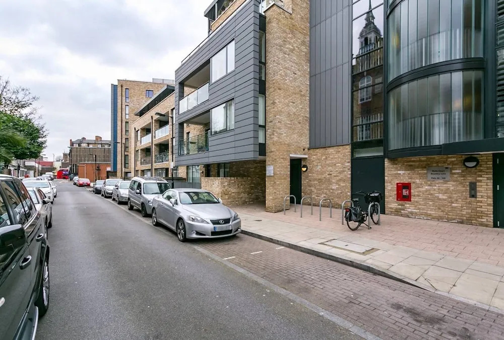 Gorgeous new 1bed Flat w/ Balcony