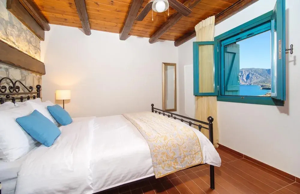 Villa Ilios - Delightful 2 Bedroom Stone House