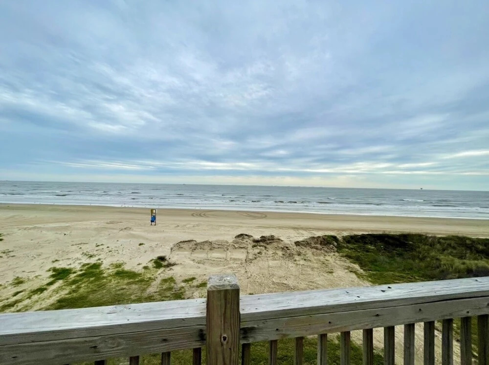 Beachfront Bigley First Row 4 Bedroom Home by Redawning