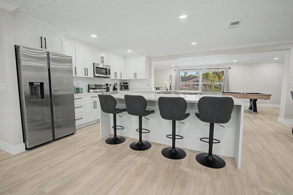 Harbor Island - 4900 Shoreview Ct 3 Bedroom Home