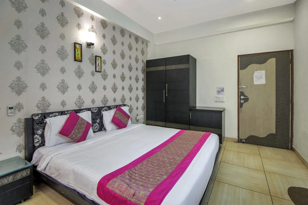 FabHotel Royal Casa