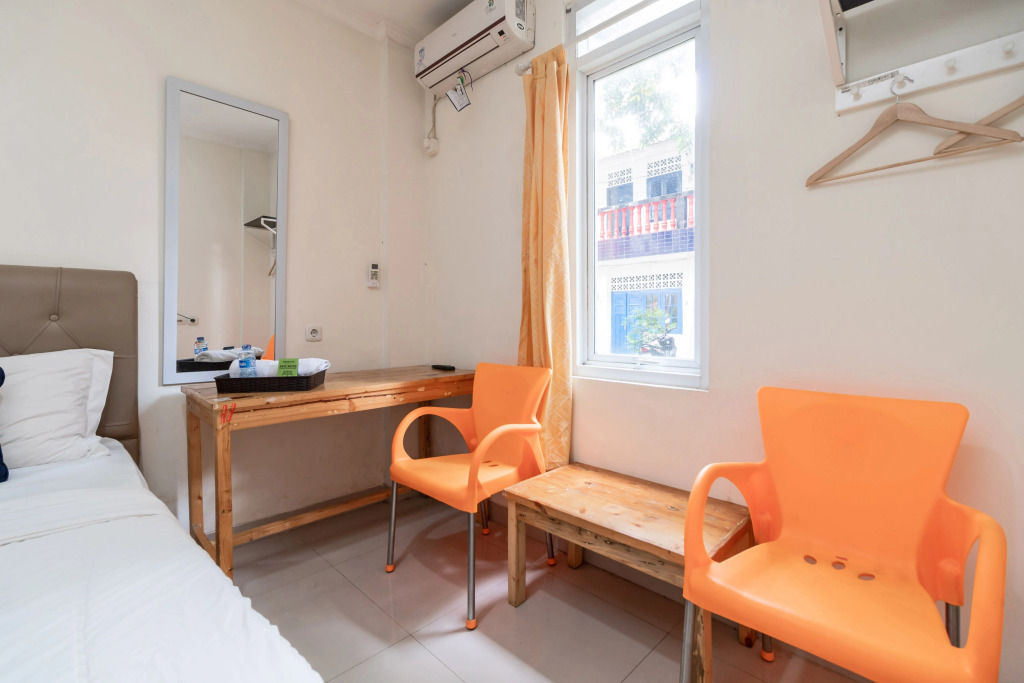 Urbanview Hotel Minongga Pondok Labu by RedDoorz